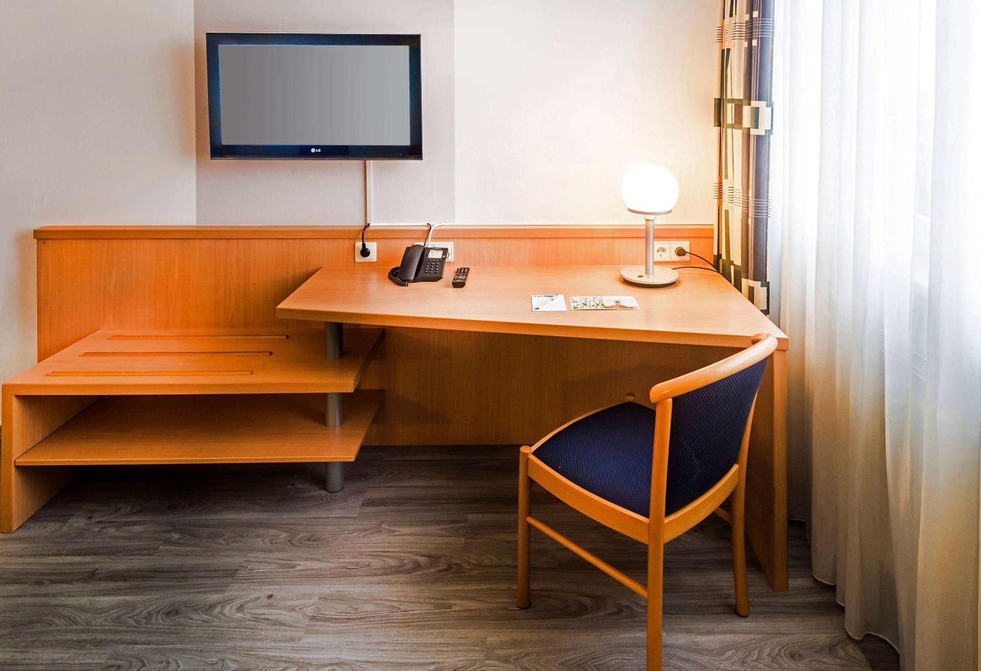 Hotel Bochum Wattenscheid Affiliated By Melia Екстериор снимка